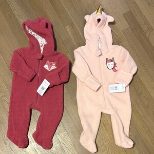 Baby Gear fleece, onesies Pink and burgundy 6-9 moths